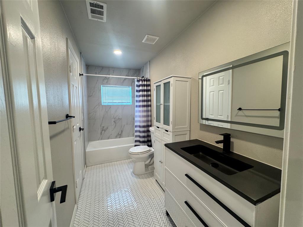 2707 Cross Street, Dallas, TX 75210