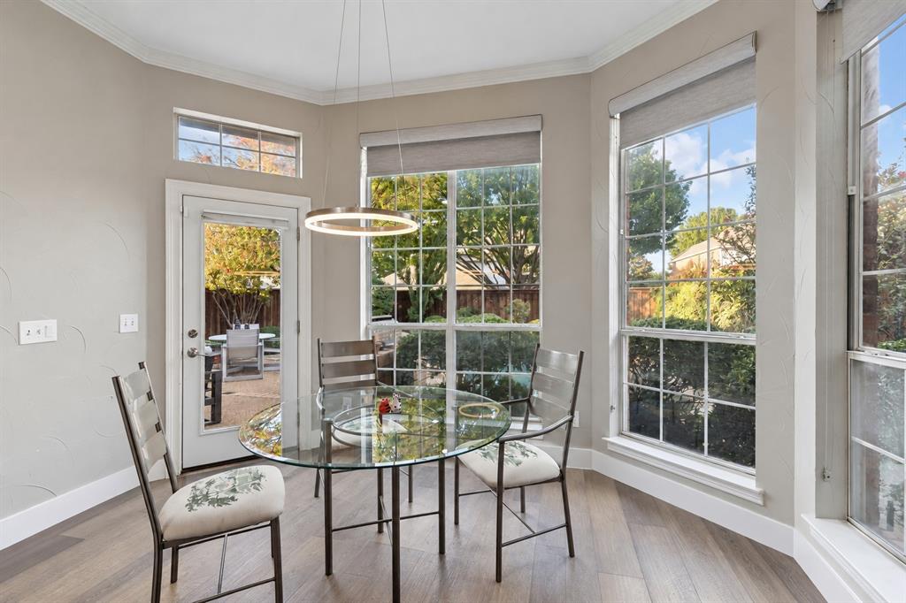 Virtually staged breakfast room