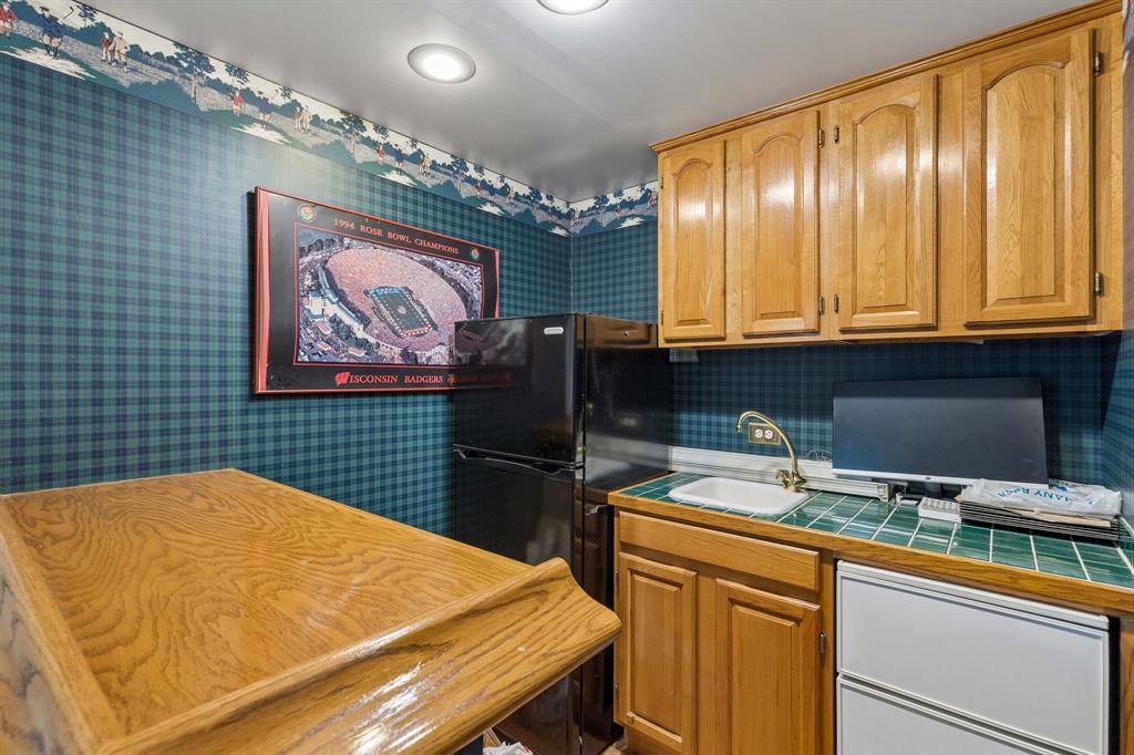 Kitchenette off game room