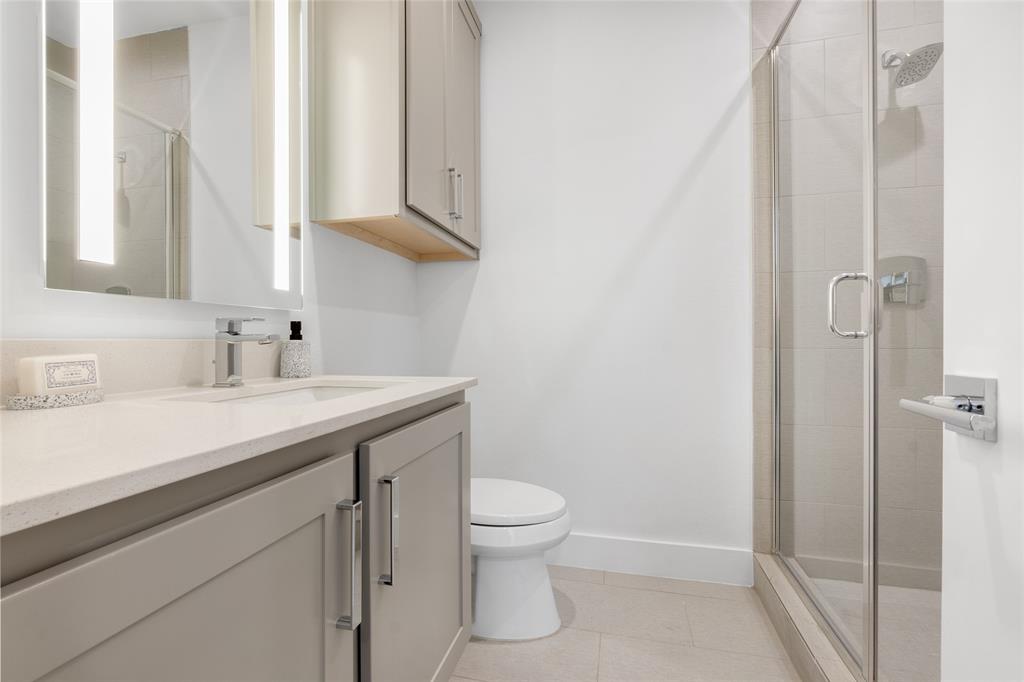 3915 N Hall Street, #302, Dallas, TX 75219