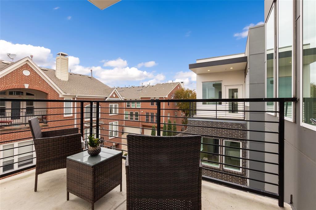 3915 N Hall Street, #302, Dallas, TX 75219