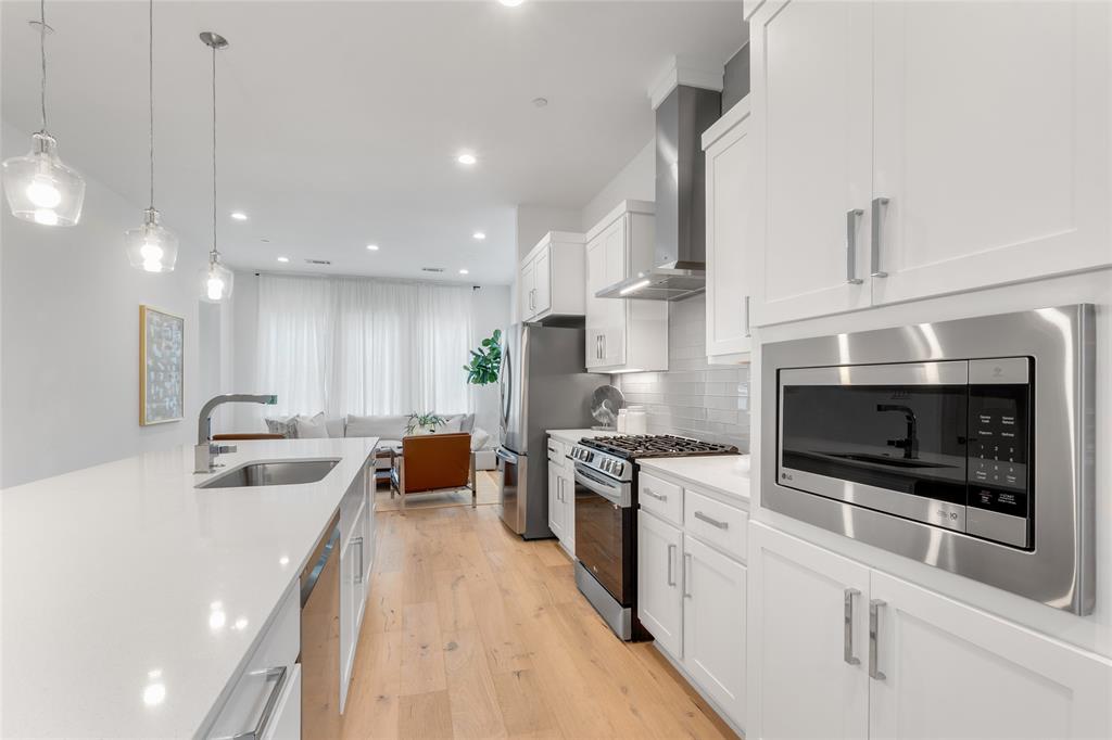 3915 N Hall Street, #302, Dallas, TX 75219