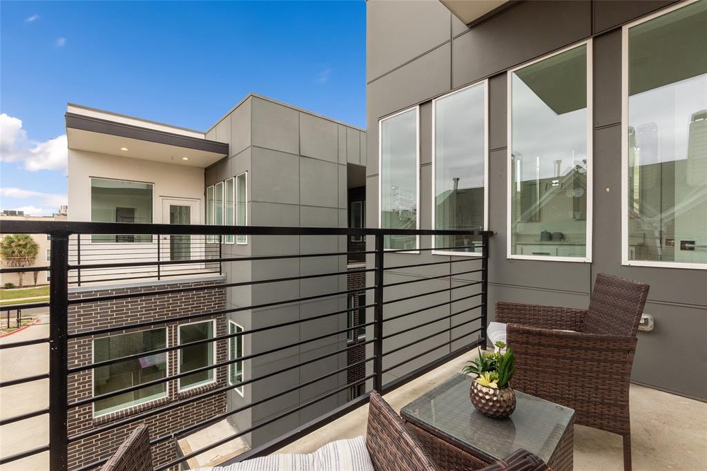 3915 N Hall Street, #302, Dallas, TX 75219