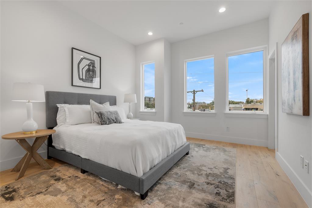 3915 N Hall Street, #302, Dallas, TX 75219