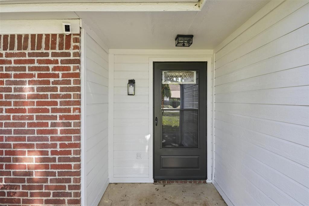 706 Shady Grove Drive, Granbury, TX 76049