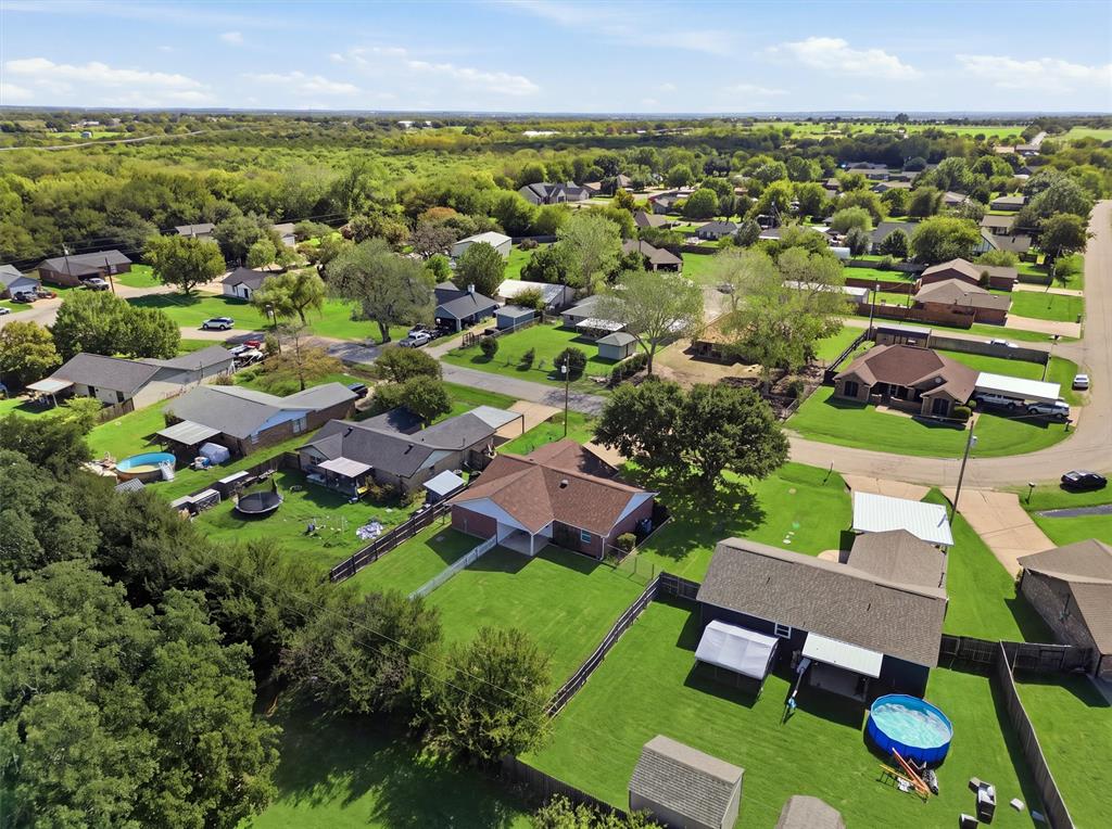 706 Shady Grove Drive, Granbury, TX 76049