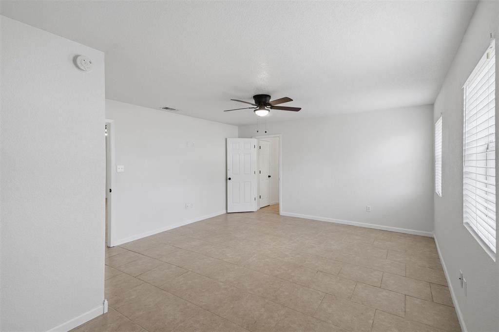 706 Shady Grove Drive, Granbury, TX 76049