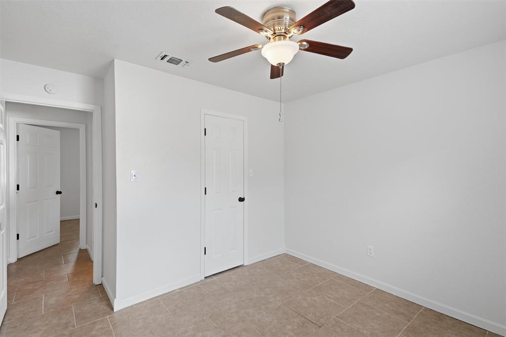 706 Shady Grove Drive, Granbury, TX 76049