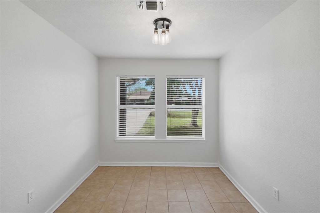 706 Shady Grove Drive, Granbury, TX 76049