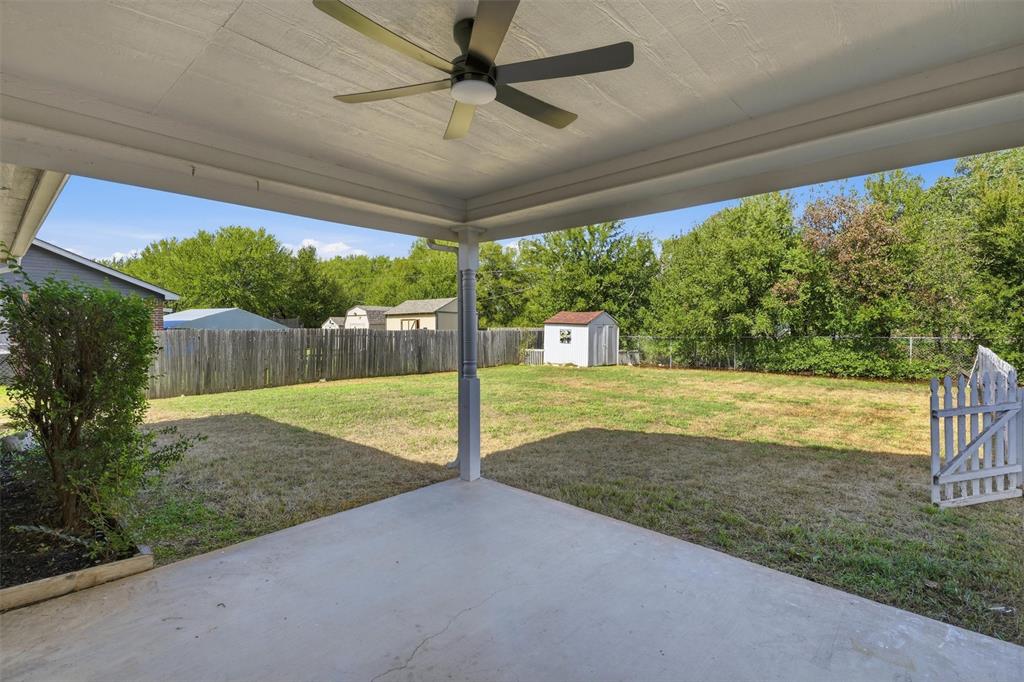 706 Shady Grove Drive, Granbury, TX 76049