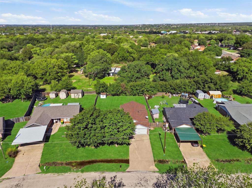 706 Shady Grove Drive, Granbury, TX 76049