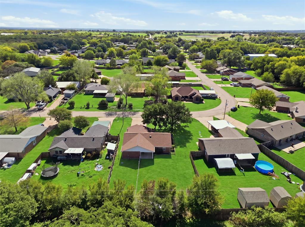 706 Shady Grove Drive, Granbury, TX 76049