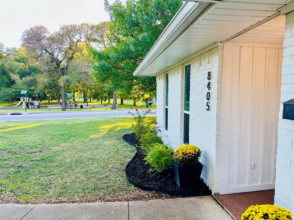 8405 Creekwood Drive, Dallas, TX 75228 8405 Creekwood Drive, Dallas, TX 75228