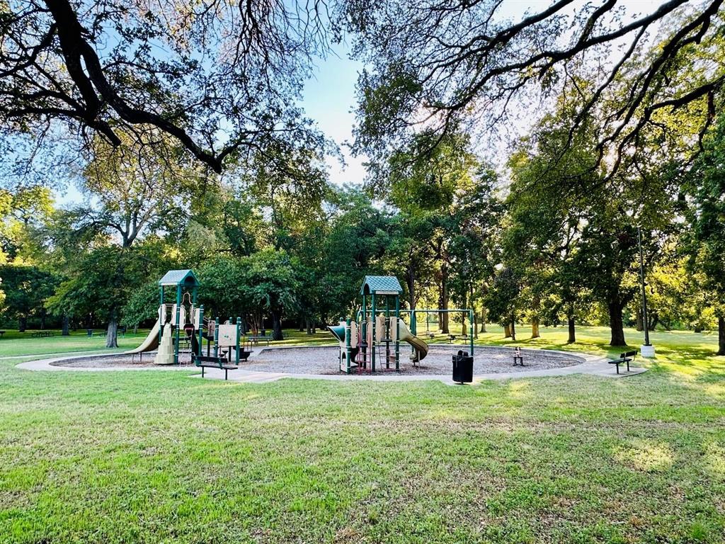 8405 Creekwood Drive, Dallas, TX 75228
