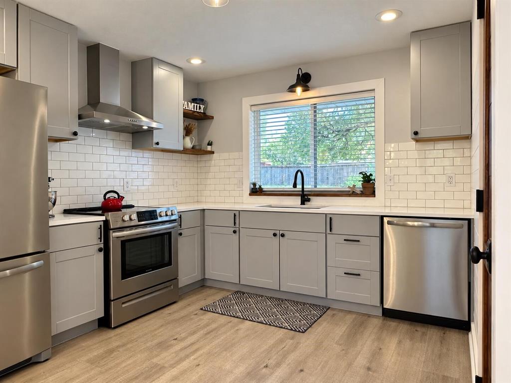 8405 Creekwood Drive, Dallas, TX 75228