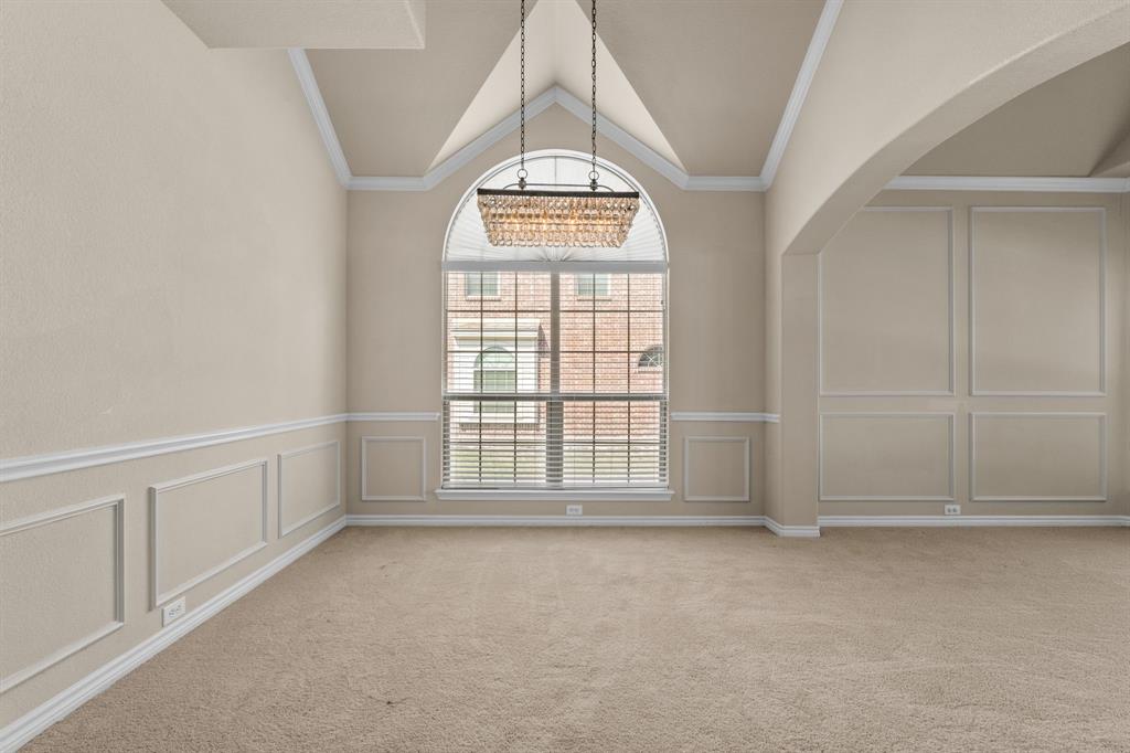Formal Dining
