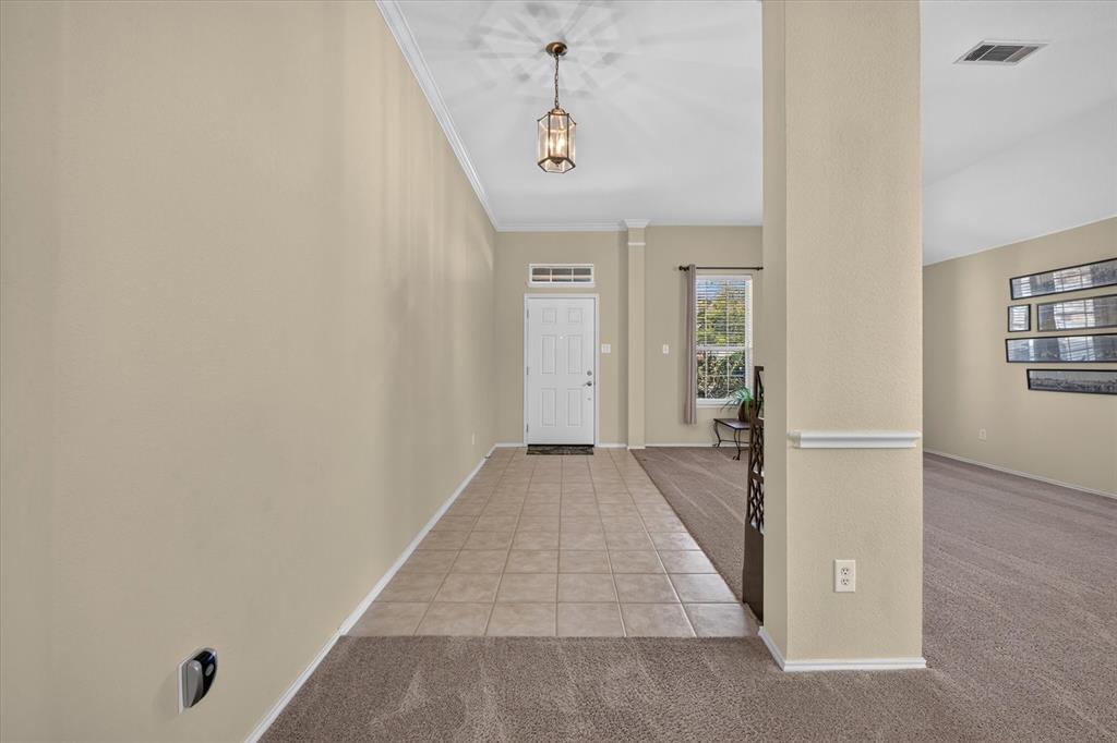 5717 Southern Hills Drive, North Richland Hills, TX 76180