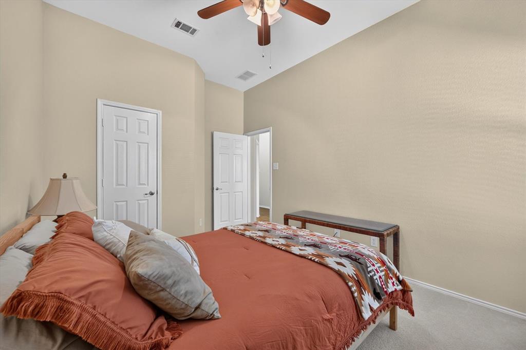5717 Southern Hills Drive, North Richland Hills, TX 76180