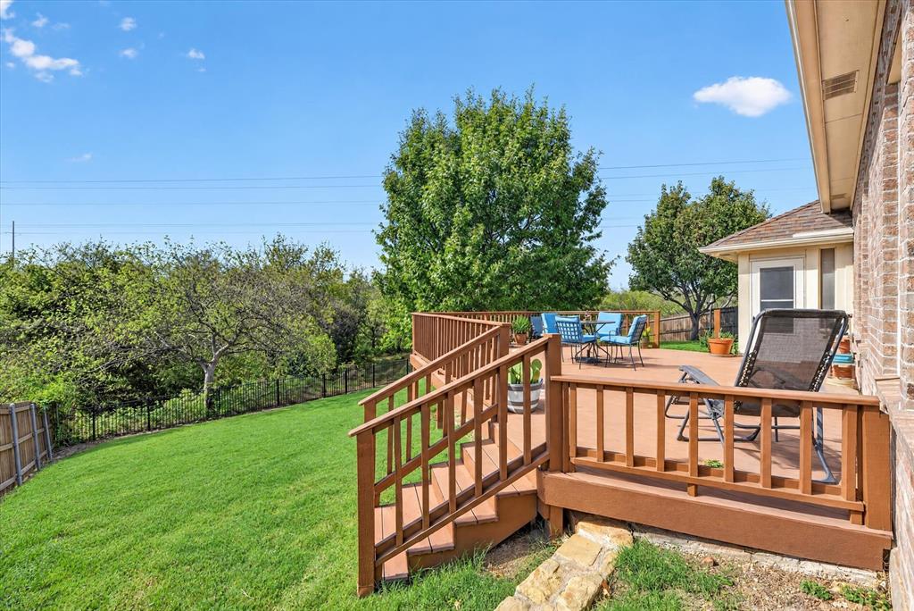 5717 Southern Hills Drive, North Richland Hills, TX 76180