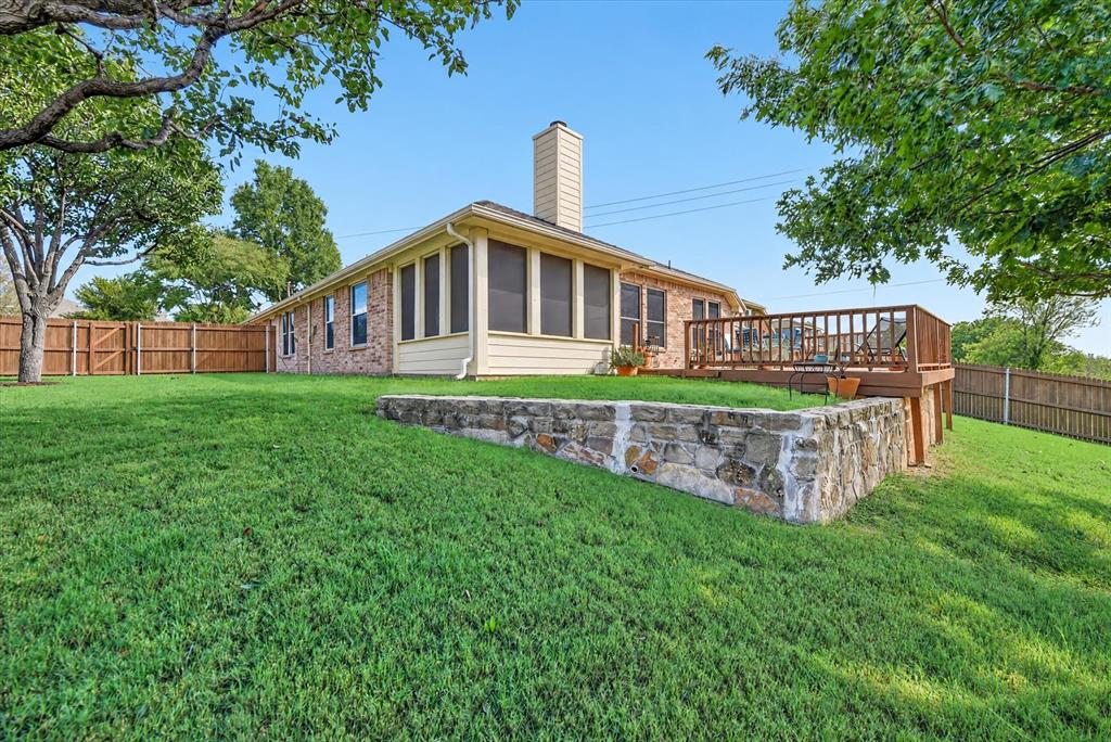 5717 Southern Hills Drive, North Richland Hills, TX 76180