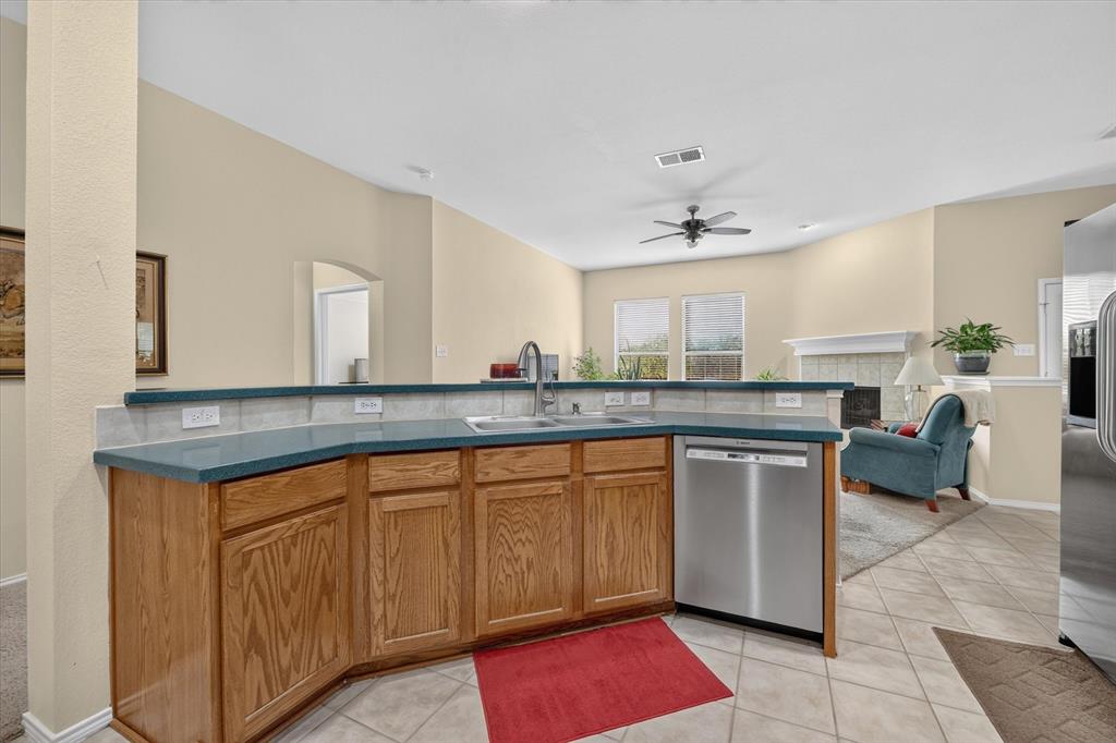 5717 Southern Hills Drive, North Richland Hills, TX 76180