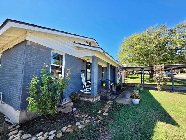 7933 Tumbleweed Trail, White Settlement, TX 76108