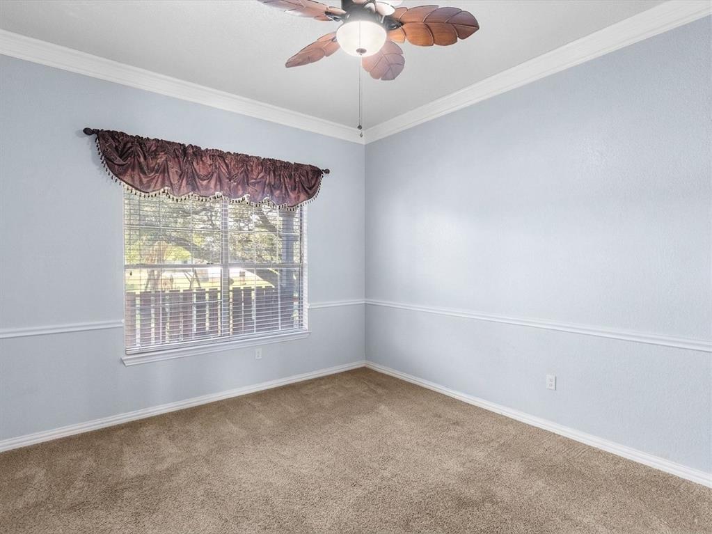 Dining area could be used as additional seating area