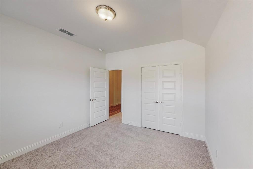 272 Tallgrass Drive, Lavon, TX 75166
