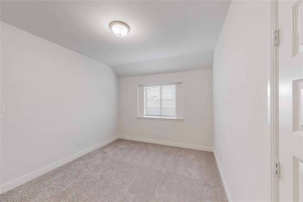 272 Tallgrass Drive, Lavon, TX 75166