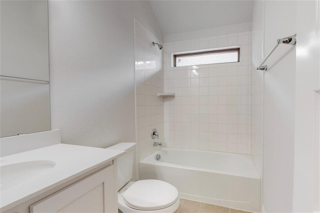 272 Tallgrass Drive, Lavon, TX 75166