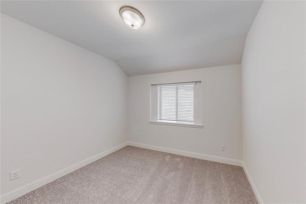 272 Tallgrass Drive, Lavon, TX 75166