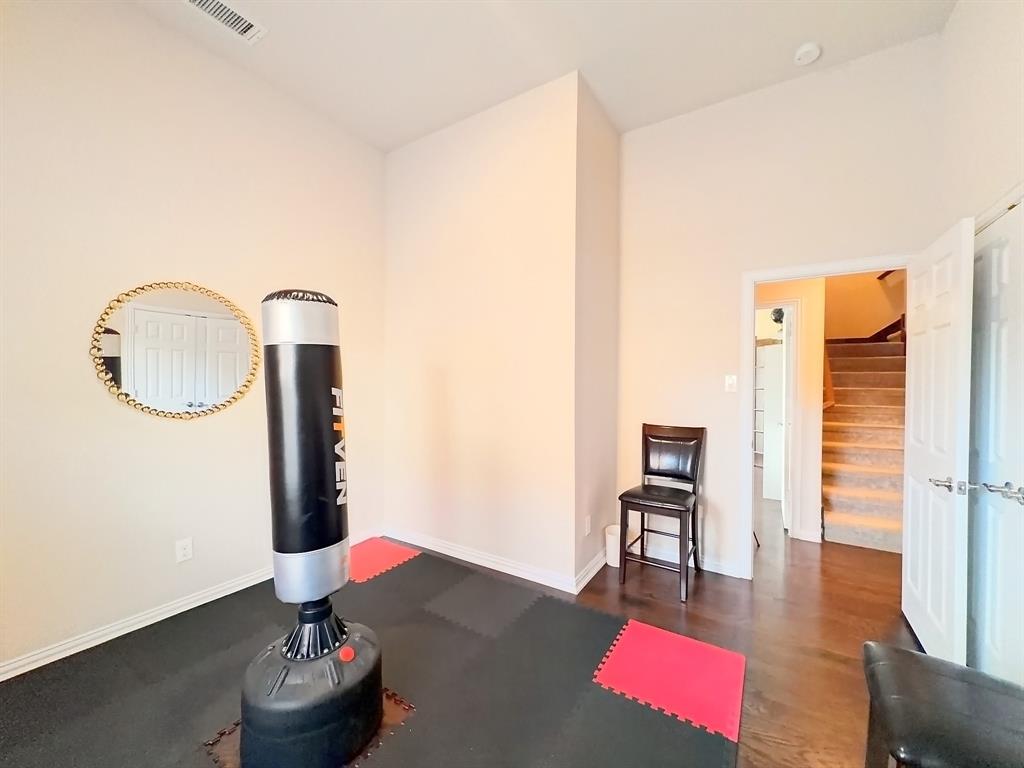 717 Keswick Drive, DeSoto, TX 75115