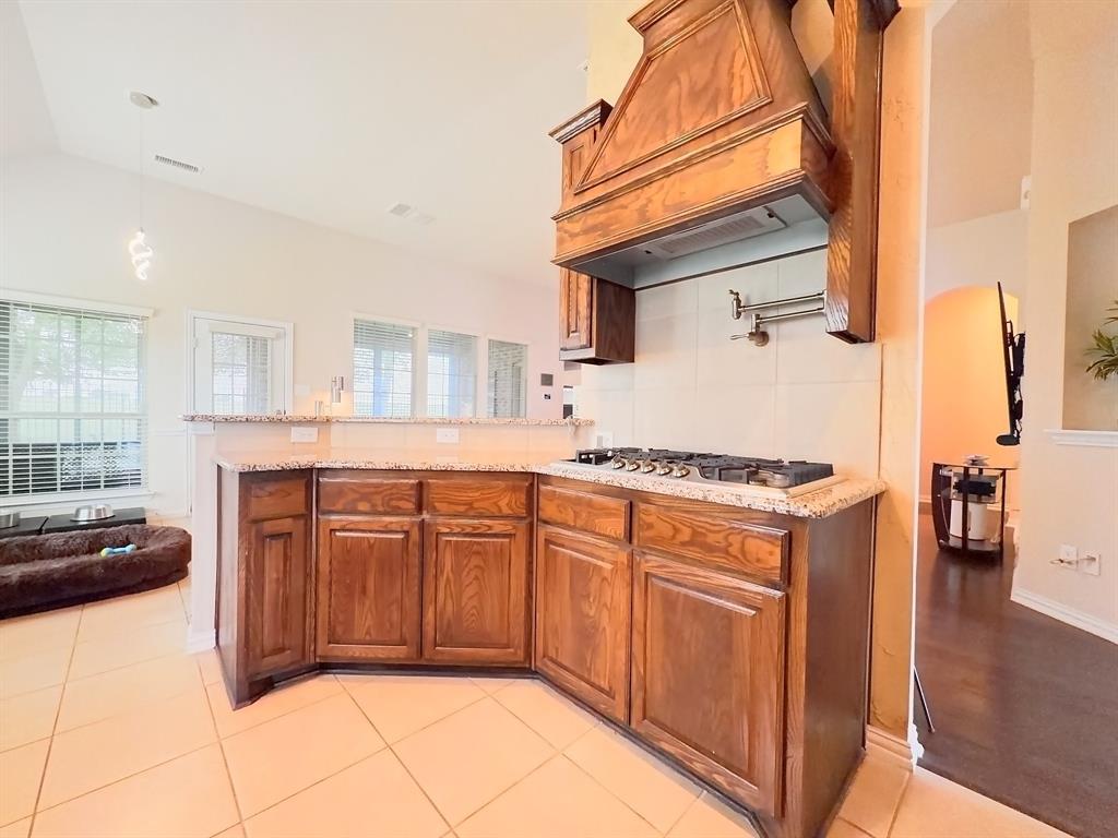 717 Keswick Drive, DeSoto, TX 75115