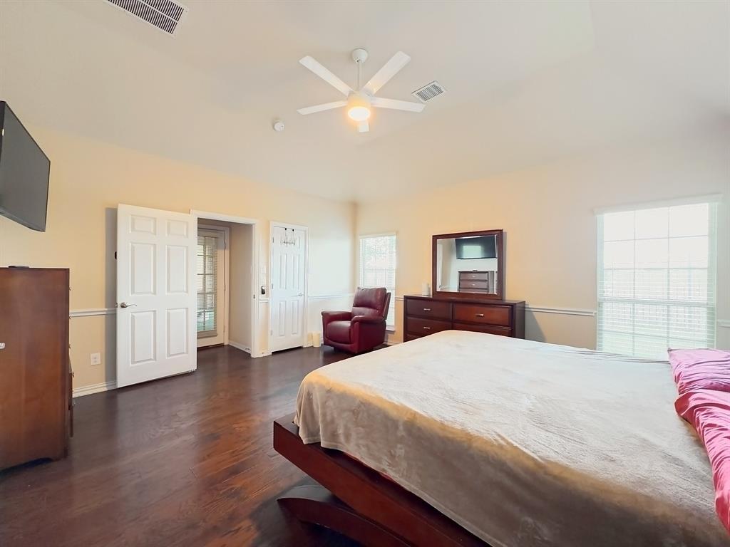717 Keswick Drive, DeSoto, TX 75115