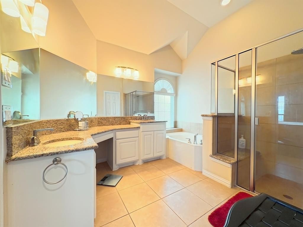 717 Keswick Drive, DeSoto, TX 75115