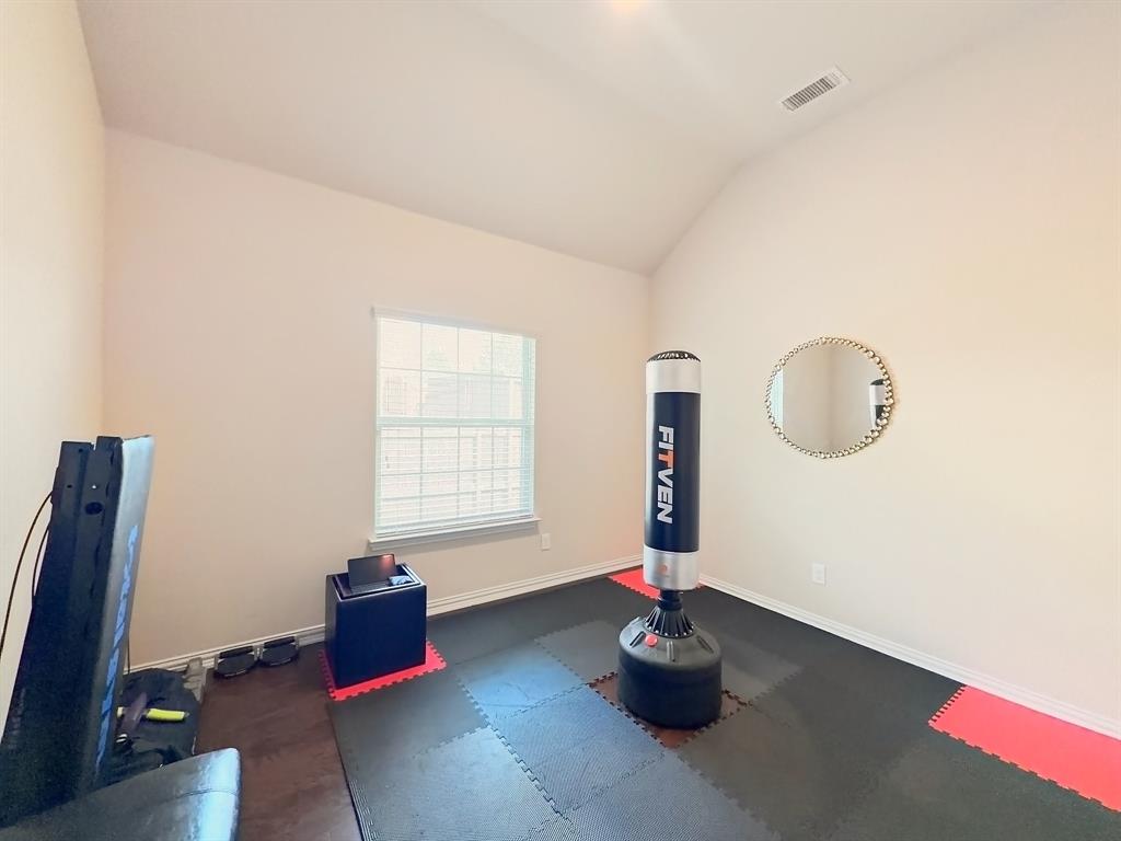 717 Keswick Drive, DeSoto, TX 75115