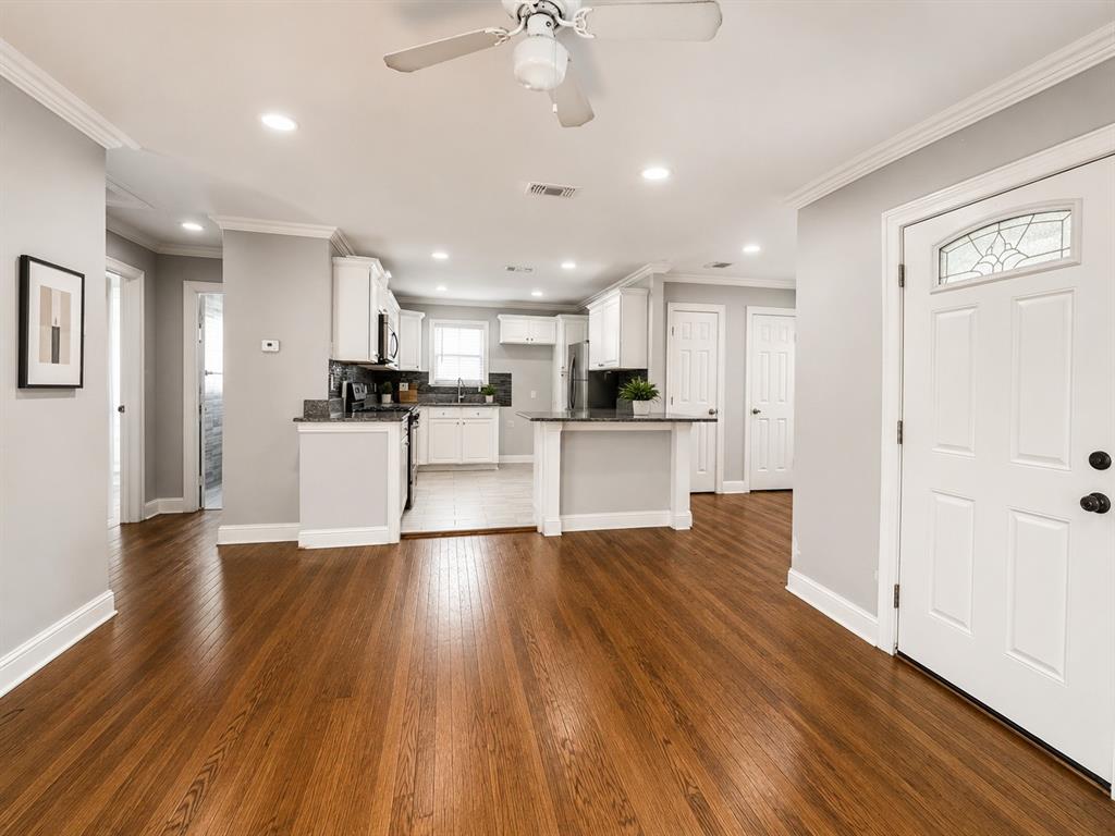 All photos were taken before the current tenants moved in. The house is currently occupied.
