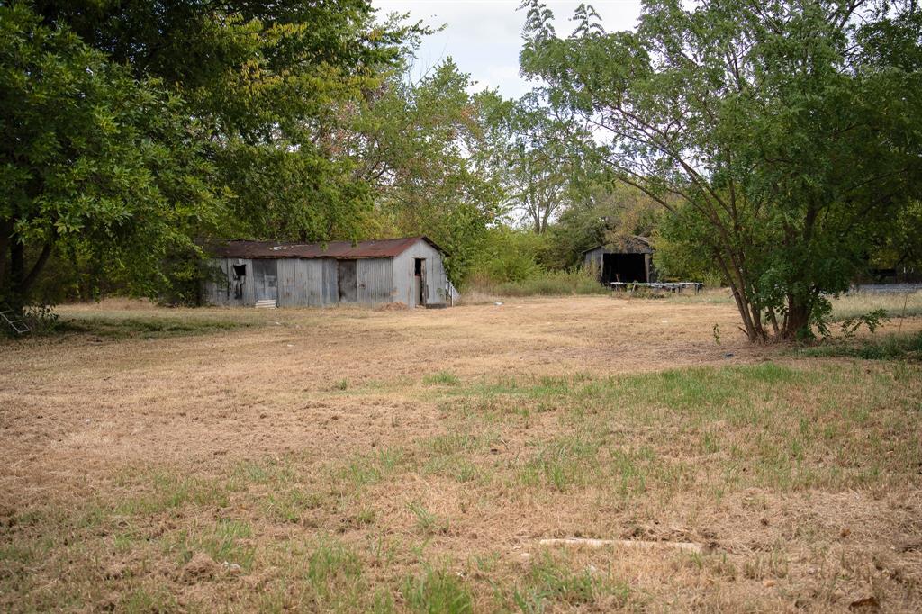 304 Lawrence Street, Talco, TX 75487