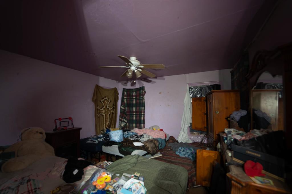 304 Lawrence Street, Talco, TX 75487