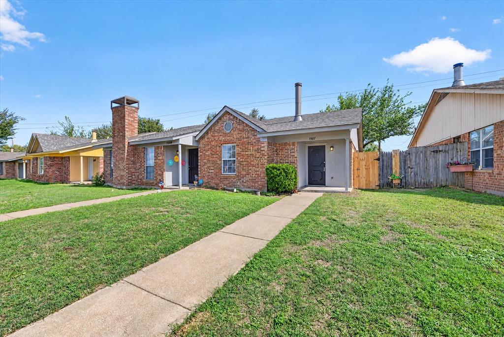 7505 Tiffany Meadows Lane, Fort Worth, TX 76140