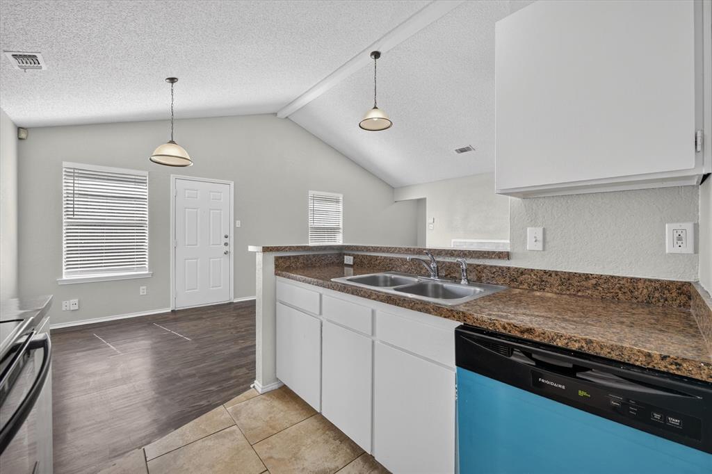 7505 Tiffany Meadows Lane, Fort Worth, TX 76140