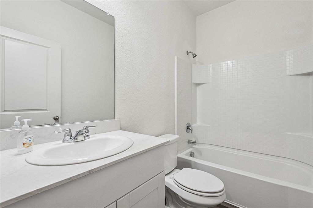 8360 Stovepipe Drive, Fort Worth, TX 76179