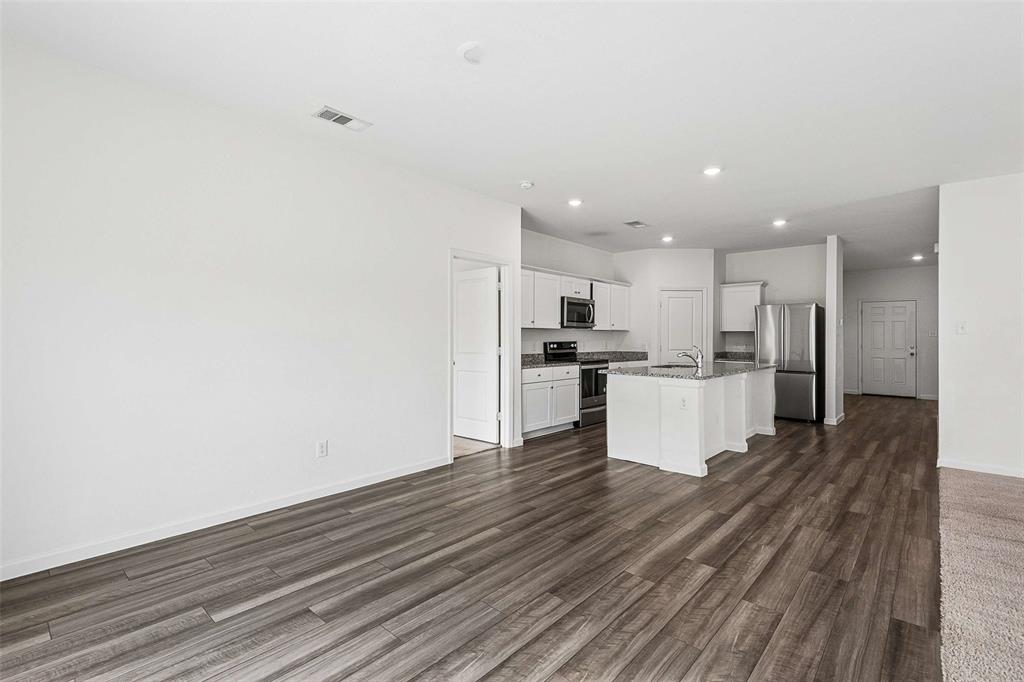 8360 Stovepipe Drive, Fort Worth, TX 76179
