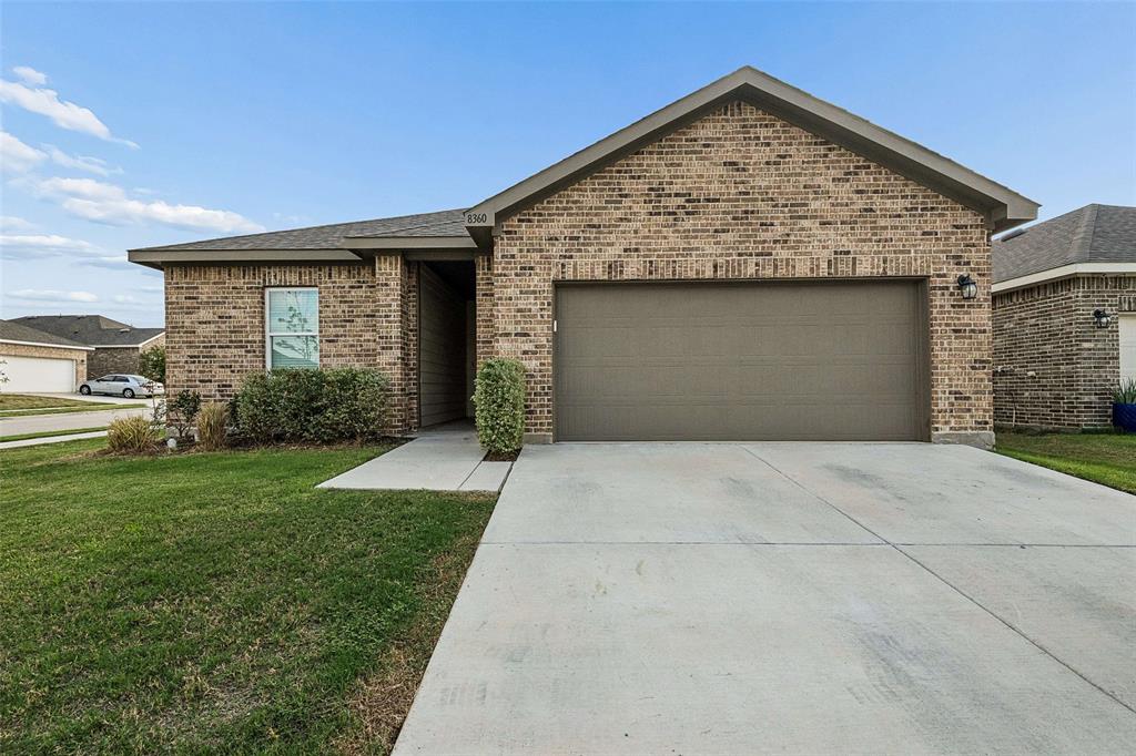 8360 Stovepipe Drive, Fort Worth, TX 76179