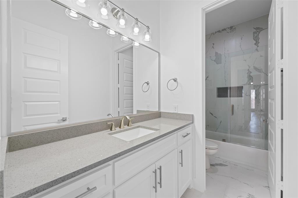1320 Compton Street, Dallas, TX 75203