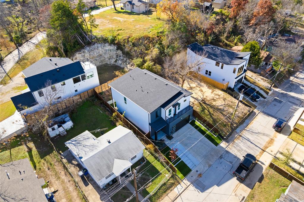 1320 Compton Street, Dallas, TX 75203