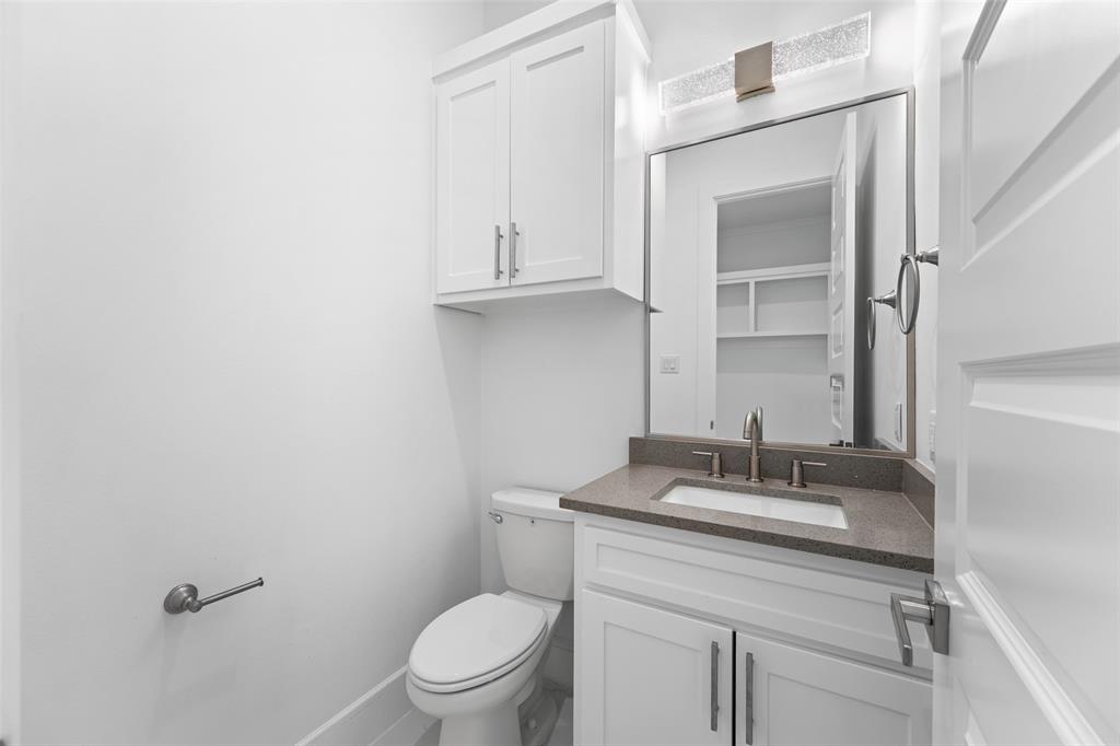 1320 Compton Street, Dallas, TX 75203