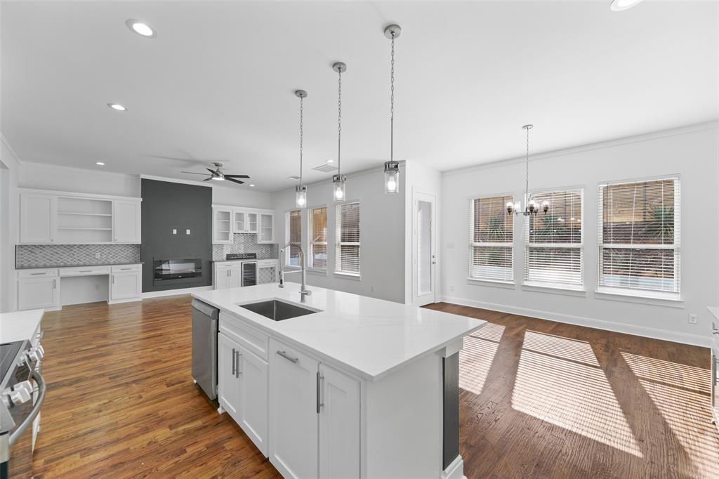1320 Compton Street, Dallas, TX 75203