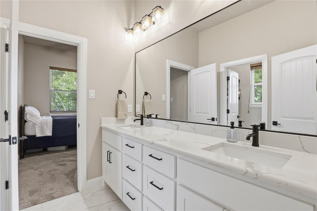 308 Constitution Court, Weatherford, TX 76088