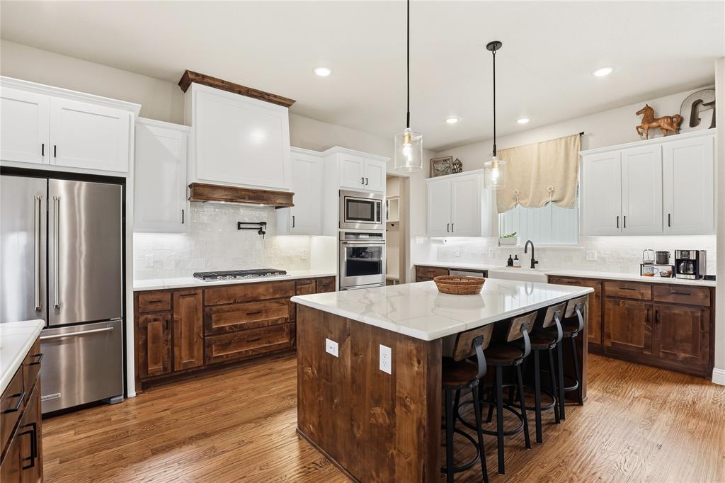 308 Constitution Court, Weatherford, TX 76088